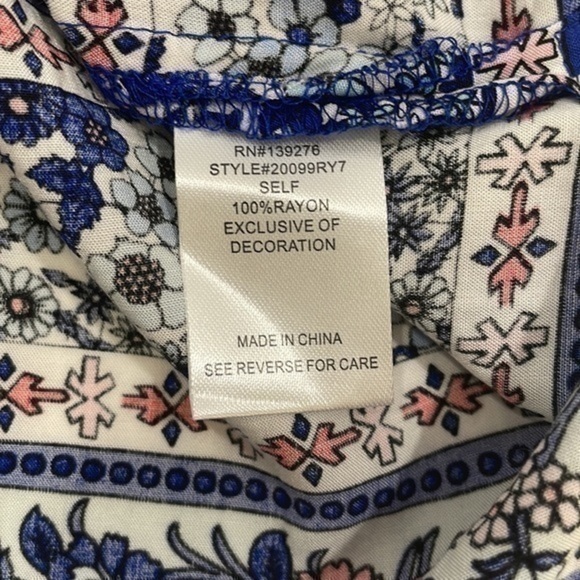 Daniel Rainn | Patterned Sleeveless Top - Picture 6 of 6